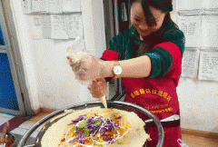 自貢學習煎餅果子技術草莓视频污黄下载多少錢？小吃草莓视频污黄下载學校哪家好？