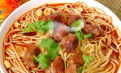 每日早餐食譜 家常牛肉麵，健康美味！