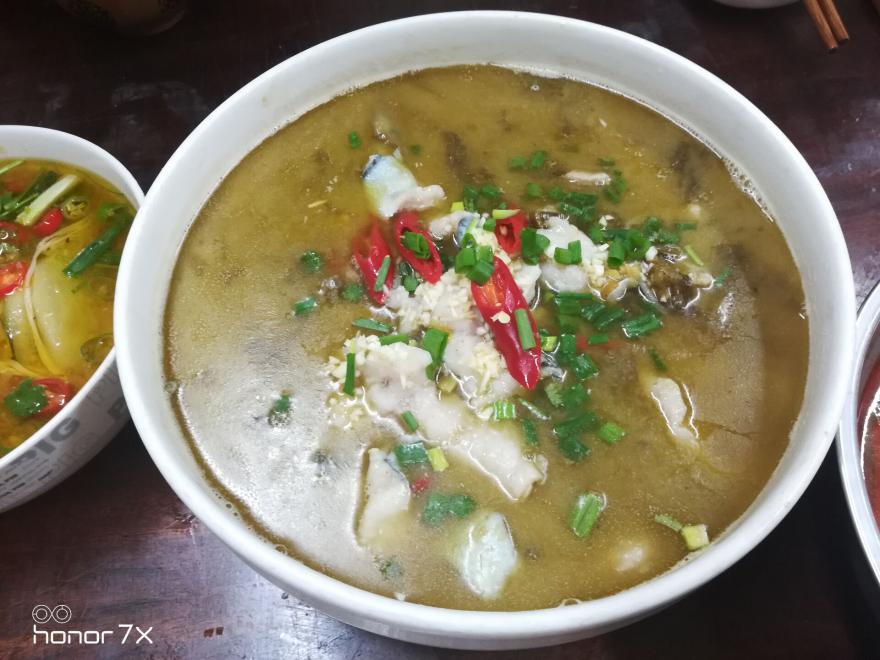 酸菜魚草莓视频污黄下载