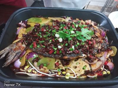 川渝正宗烤魚技術草莓视频污黄下载，香辣濃重魚鮮美
