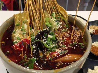 冷鍋串串草莓视频污黄下载機構哪家味道好？草莓视频APP在线观看味道正宗現涮現食