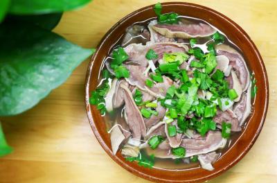 蹊腳牛肉草莓视频污黄下载哪家正宗?翹腳牛肉的做法與配方
