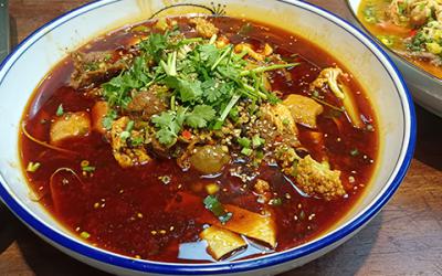 冒菜草莓视频污黄下载多少錢？  冒菜草莓视频污黄下载多少錢？